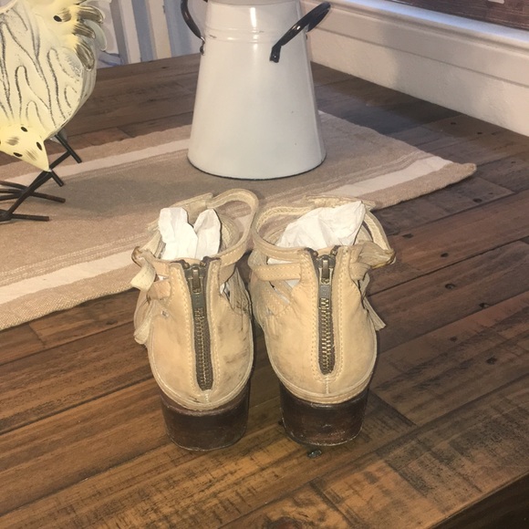 FREEBIRDS - Picture 2 of 7